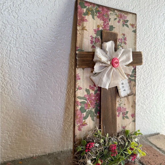 Floral Cross Spring/Easter Decor - Picture 5 of 6